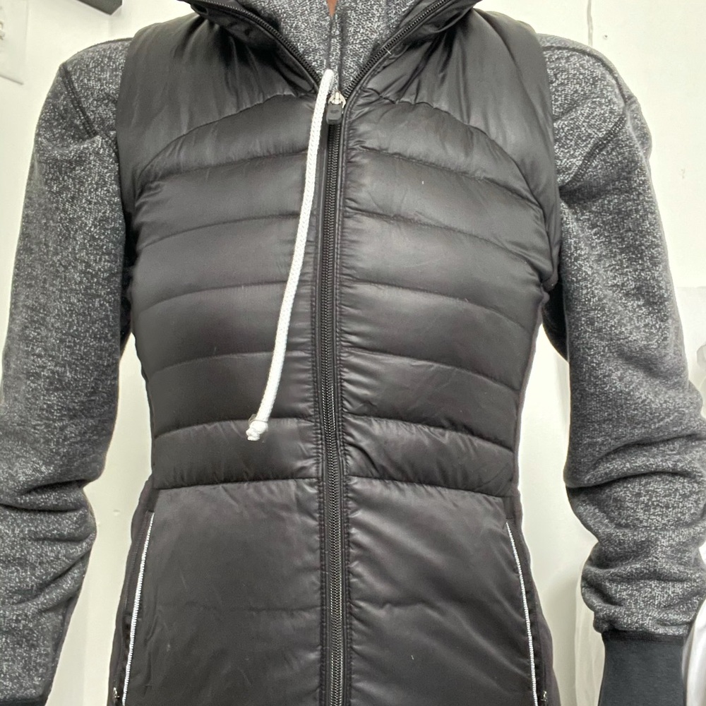 Lululemon puffer vest